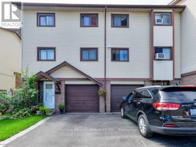 11 Mccallum Court, Brampton, Ontario  L6V 3V6 - Photo 2 - W13415330