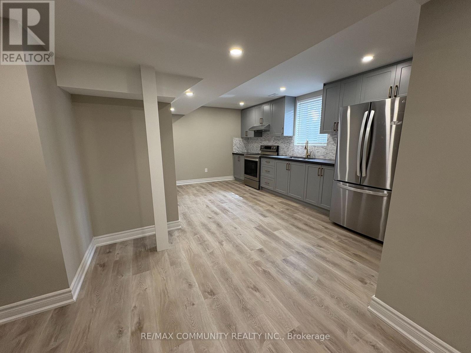 60 Saint Hubert Drive, Brampton, Ontario  L6P 1Y5 - Photo 7 - W13415338