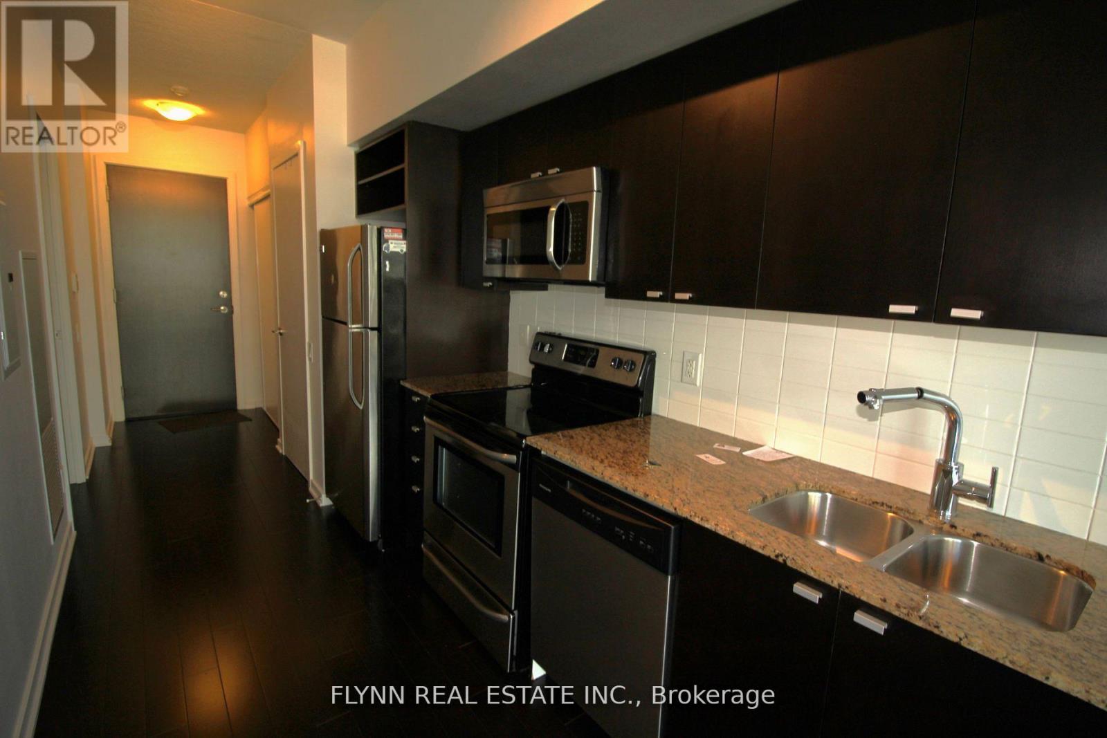 2313 - 105 The Queensway, Toronto, Ontario  M6S 5B5 - Photo 2 - W13415352