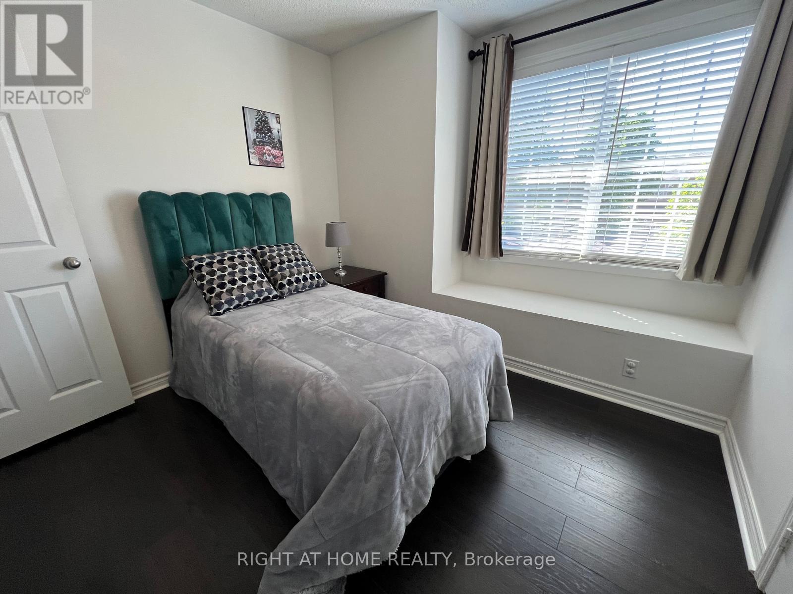 1064 Barclay Circle, Milton, Ontario  L9T 5W3 - Photo 17 - W13415376