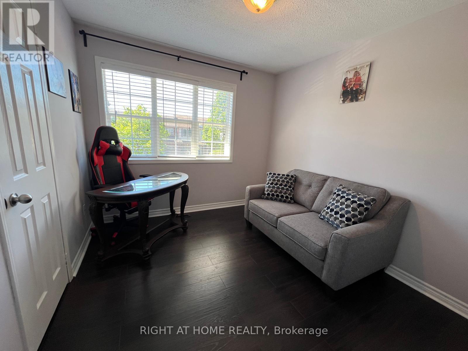 1064 Barclay Circle, Milton, Ontario  L9T 5W3 - Photo 19 - W13415376
