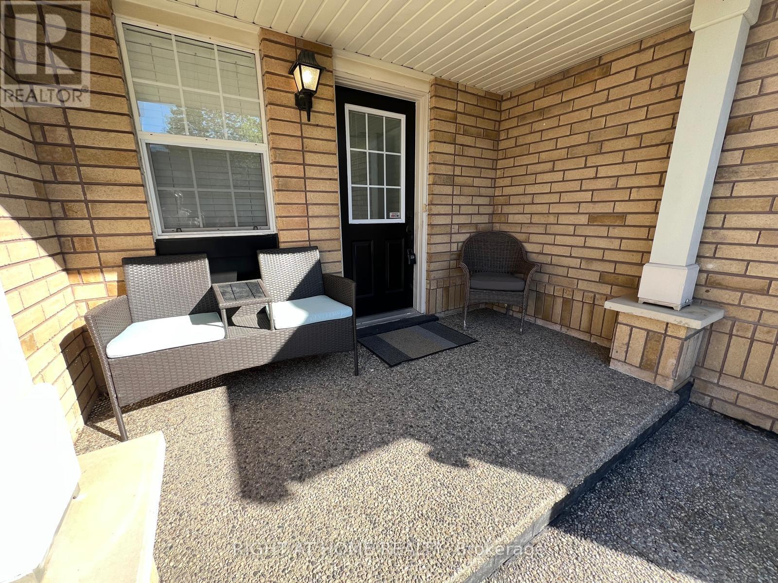 1064 Barclay Circle, Milton, Ontario  L9T 5W3 - Photo 2 - W13415376
