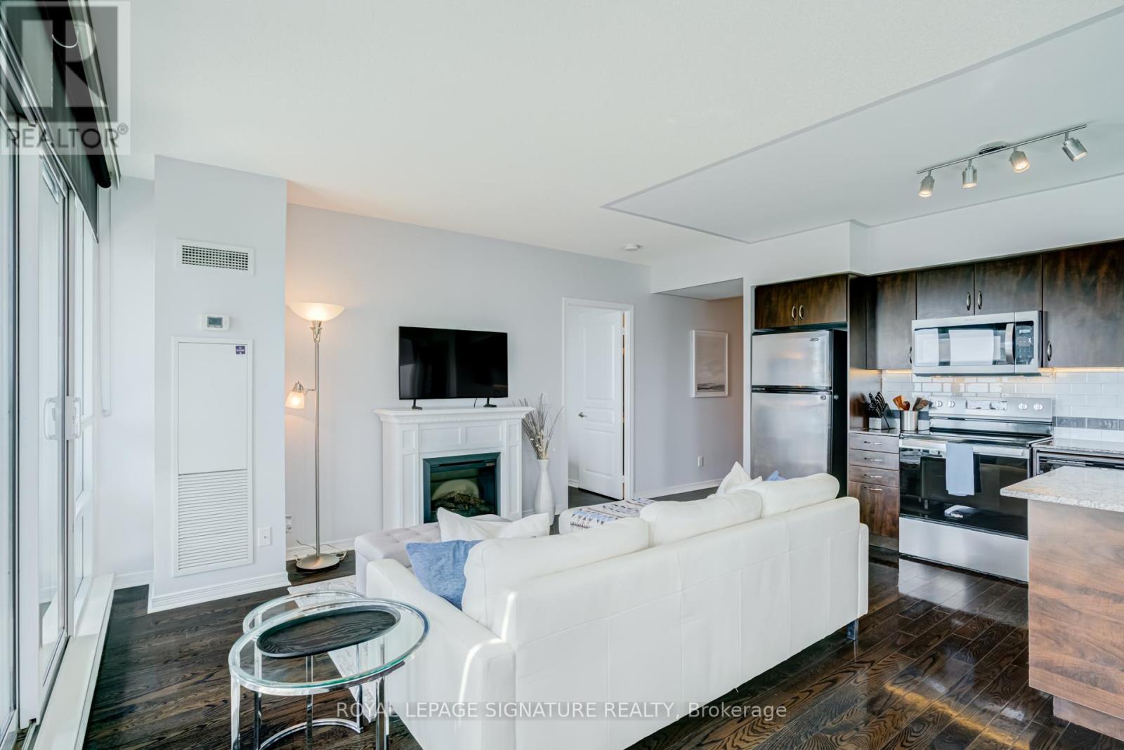 1406 - 15 Legion Road, Toronto, Ontario  M8V 0A9 - Photo 9 - W13415428