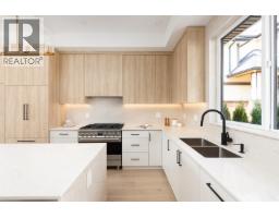 105 753 EDGAR AVENUE, Coquitlam, British Columbia