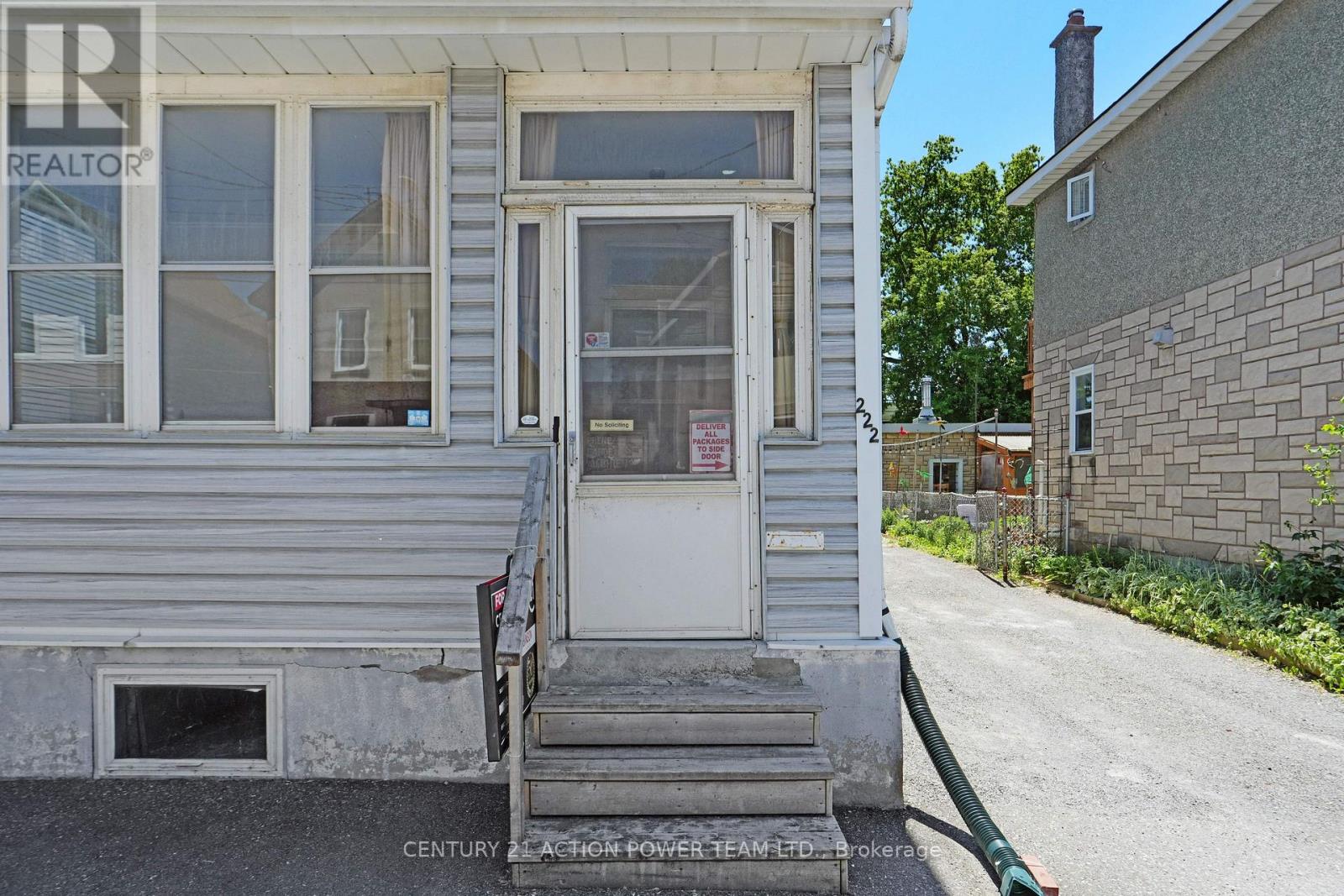 222 Montfort Street, Ottawa, Ontario K1L 5P4 - Photo 3 - X13415516