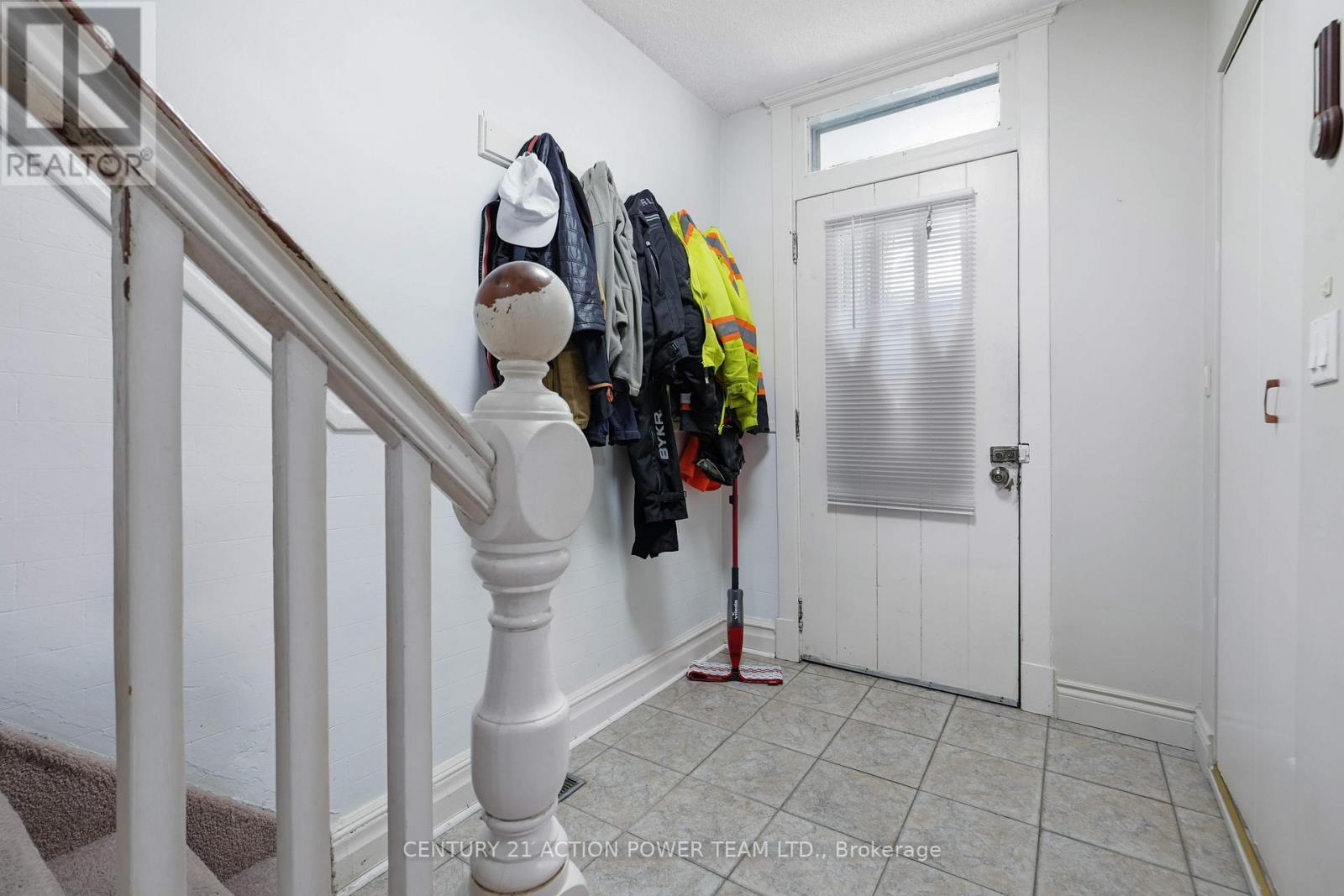 222 Montfort Street, Ottawa, Ontario K1L 5P4 - Photo 4 - X13415516