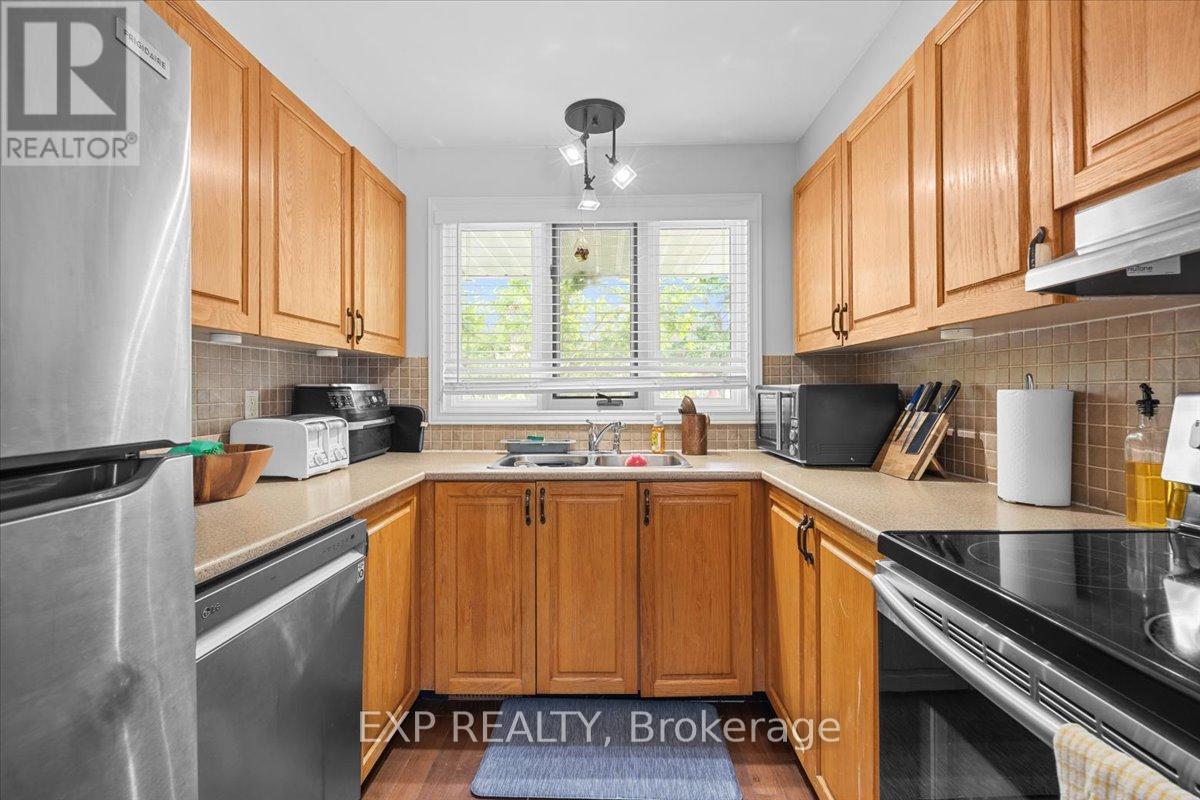 32 Flanders Street, Ottawa, Ontario  K2J 3K1 - Photo 7 - X13415546