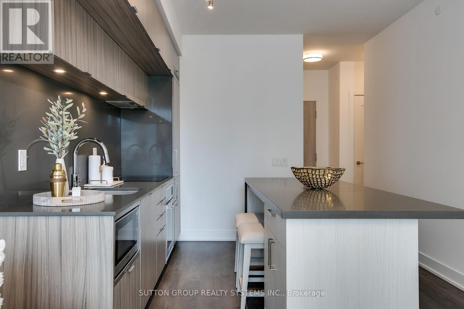 910 - 80 Vanauley Street, Toronto, Ontario  M5T 0C9 - Photo 16 - C13415494