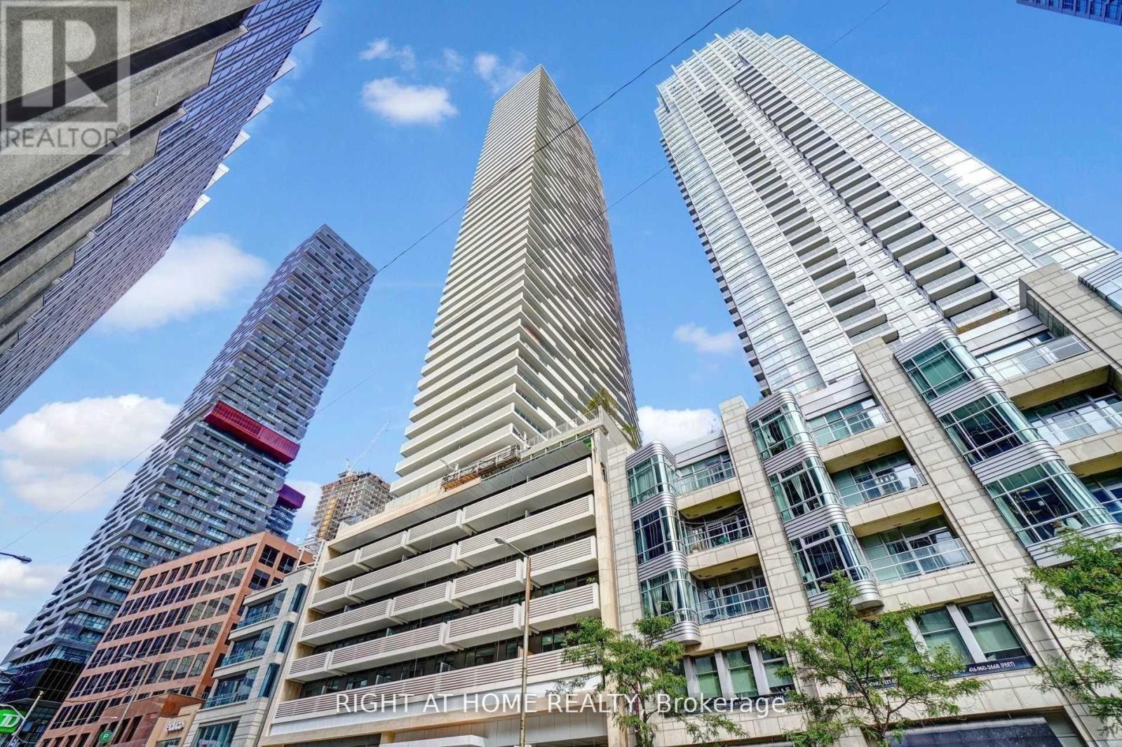 3102 - 2221 YONGE STREET, Toronto, Ontario