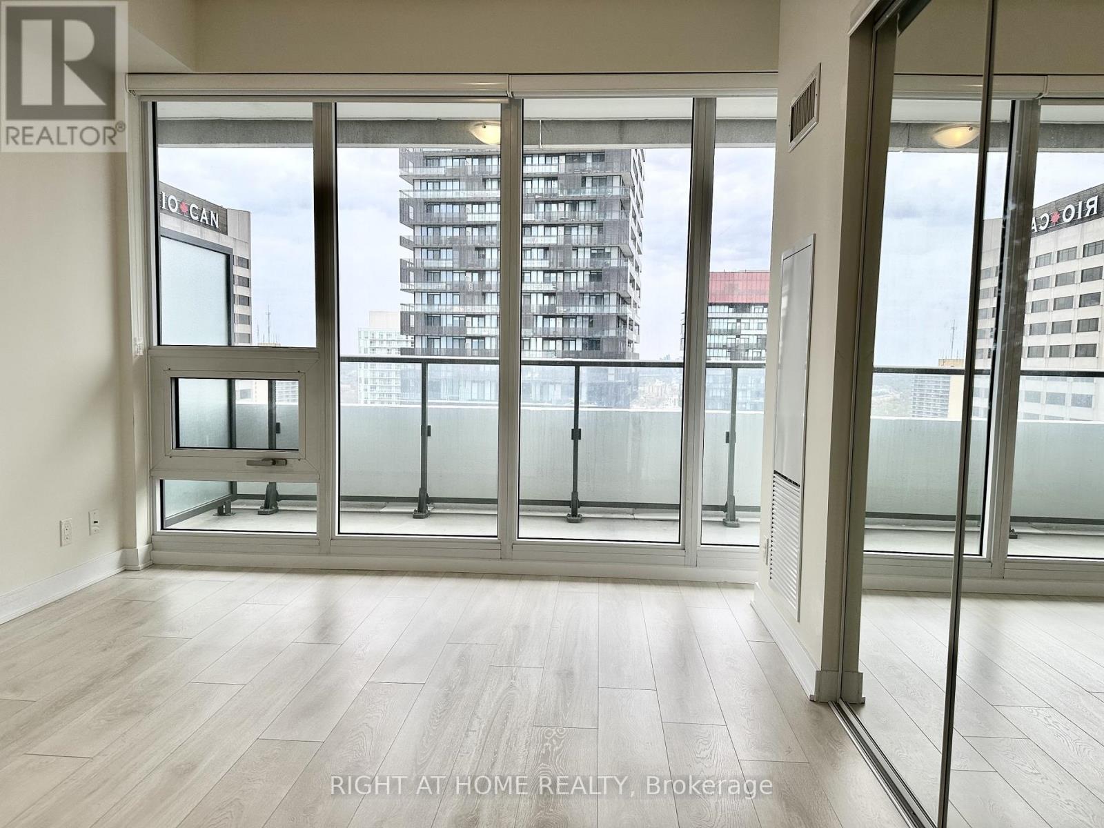 3102 - 2221 Yonge Street, Toronto, Ontario  M4S 2B4 - Photo 3 - C13415518