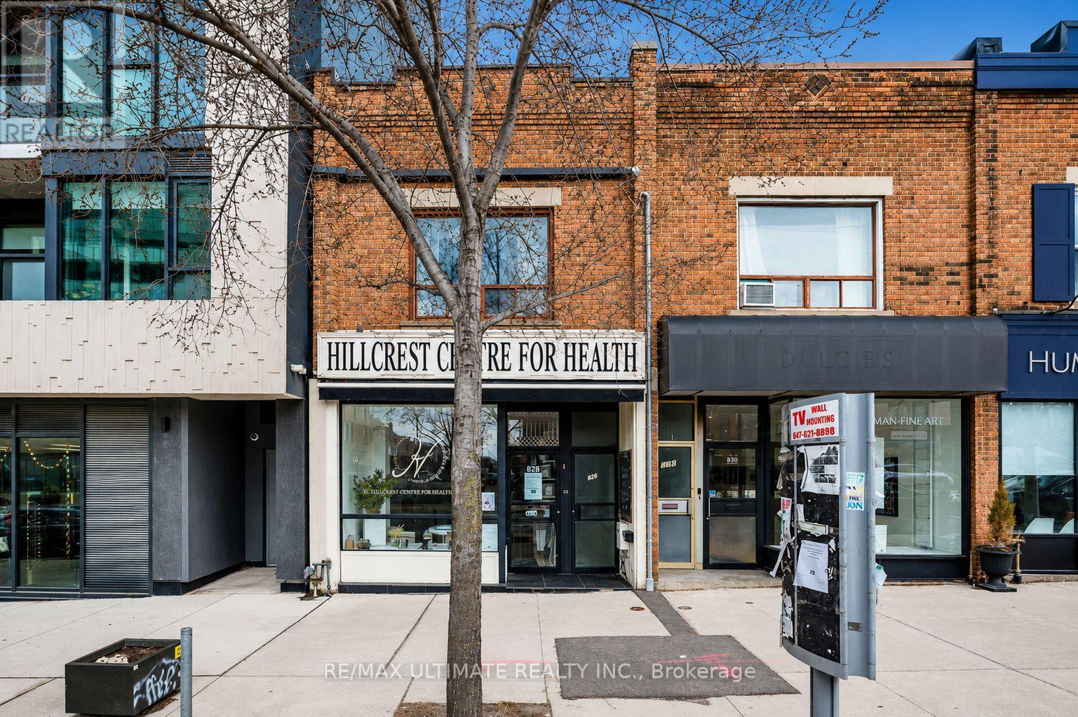 832 ST CLAIR AVENUE W, Toronto, Ontario