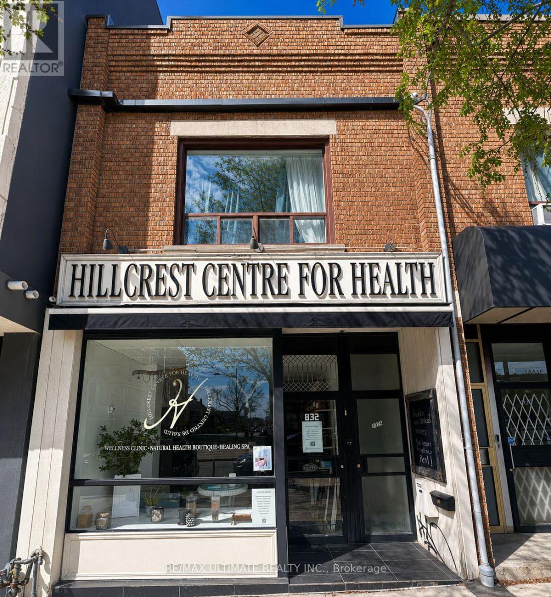 832 St Clair Avenue W, Toronto, Ontario M6C 1C1 - Photo 2 - C13415600