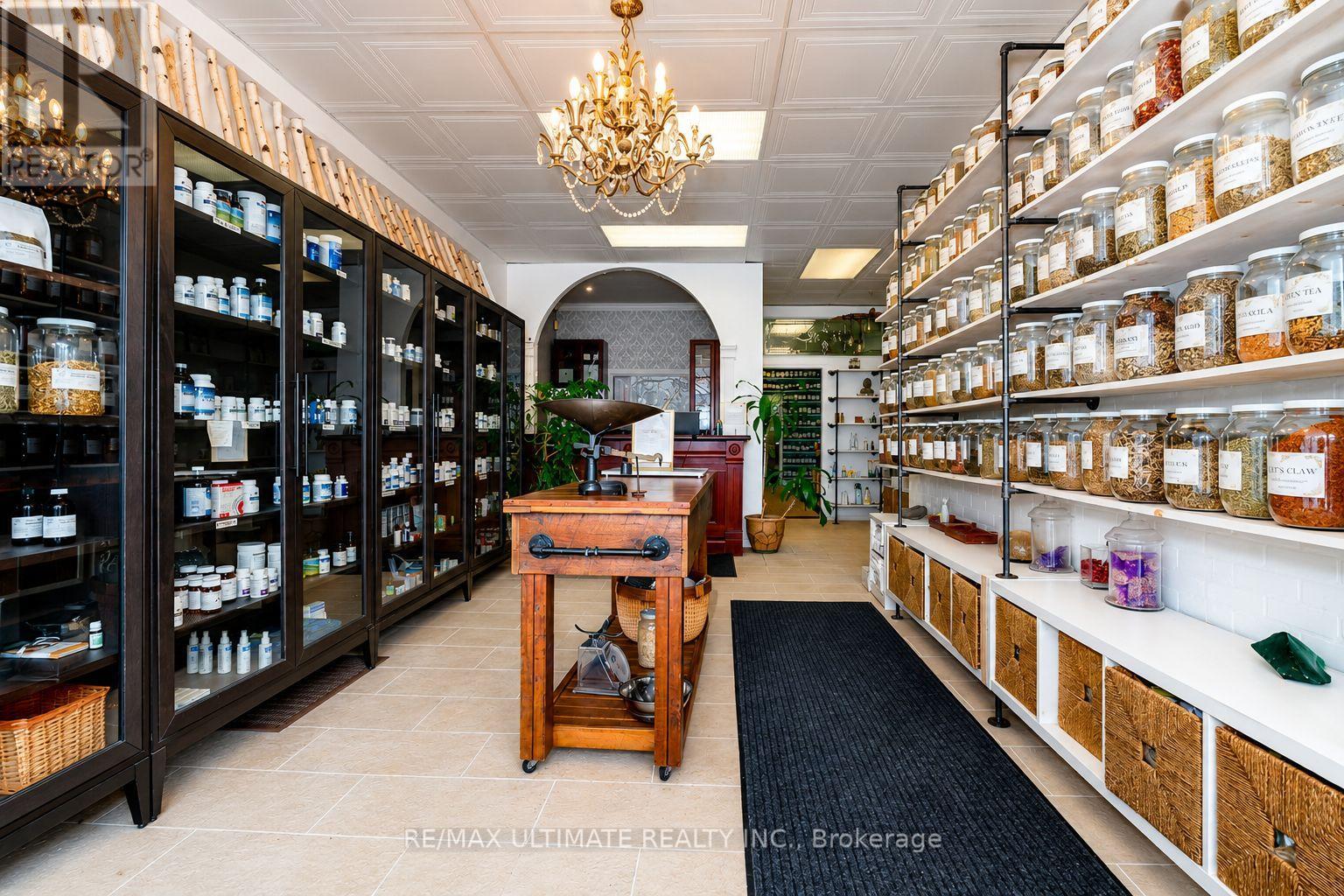 832 St Clair Avenue W, Toronto, Ontario M6C 1C1 - Photo 4 - C13415600