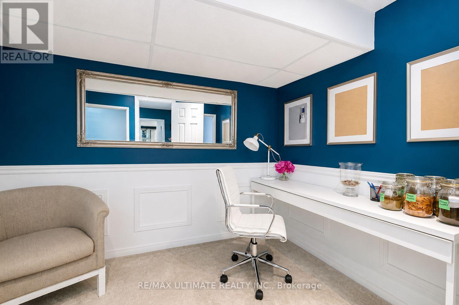 832 St Clair Avenue W, Toronto, Ontario M6C 1C1 - Photo 6 - C13415600