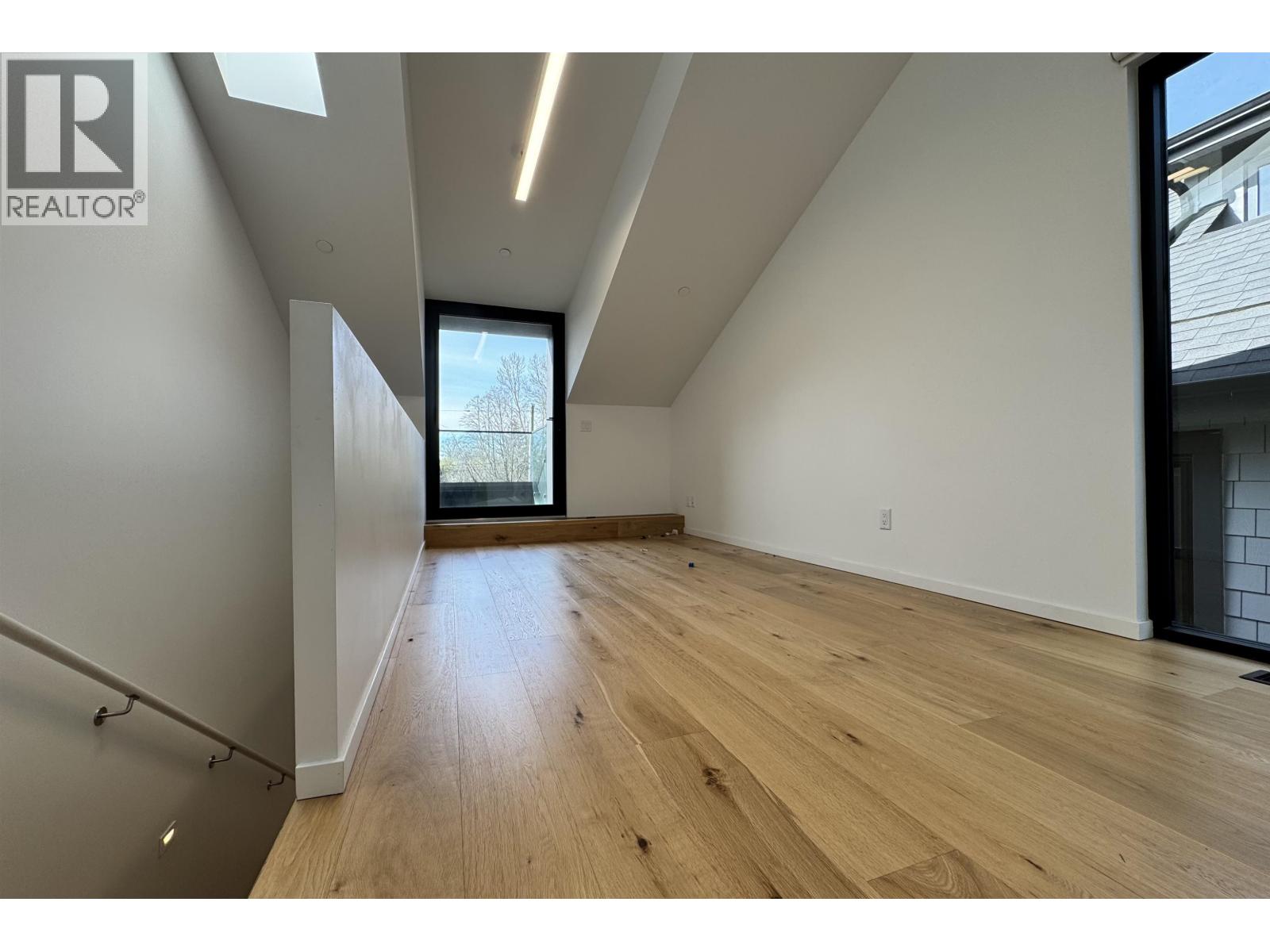 2180 E 13th Avenue, Vancouver, British Columbia  V5N 2C4 - Photo 11 - R3133215