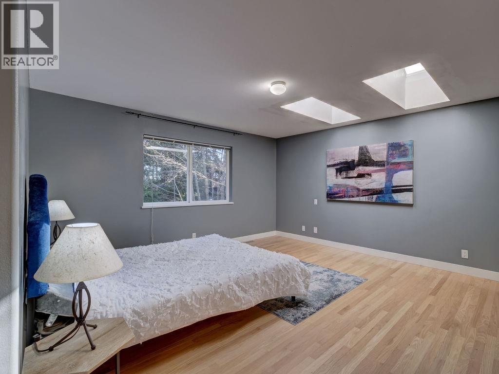 7629 Redrooffs Road, Halfmoon Bay, British Columbia  V7Z 1C4 - Photo 10 - R3133269
