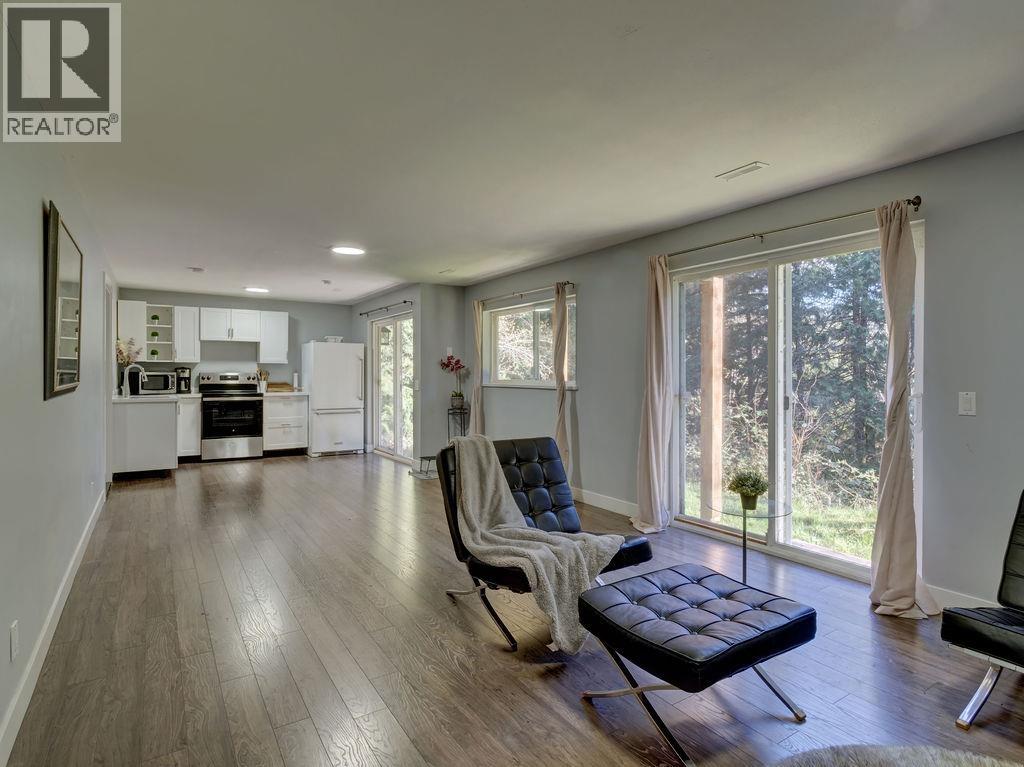 7629 Redrooffs Road, Halfmoon Bay, British Columbia  V7Z 1C4 - Photo 15 - R3133269