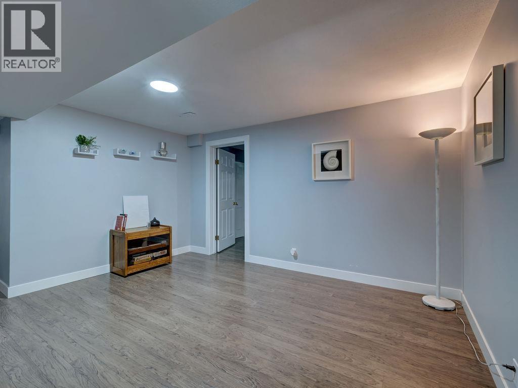 7629 Redrooffs Road, Halfmoon Bay, British Columbia  V7Z 1C4 - Photo 19 - R3133269