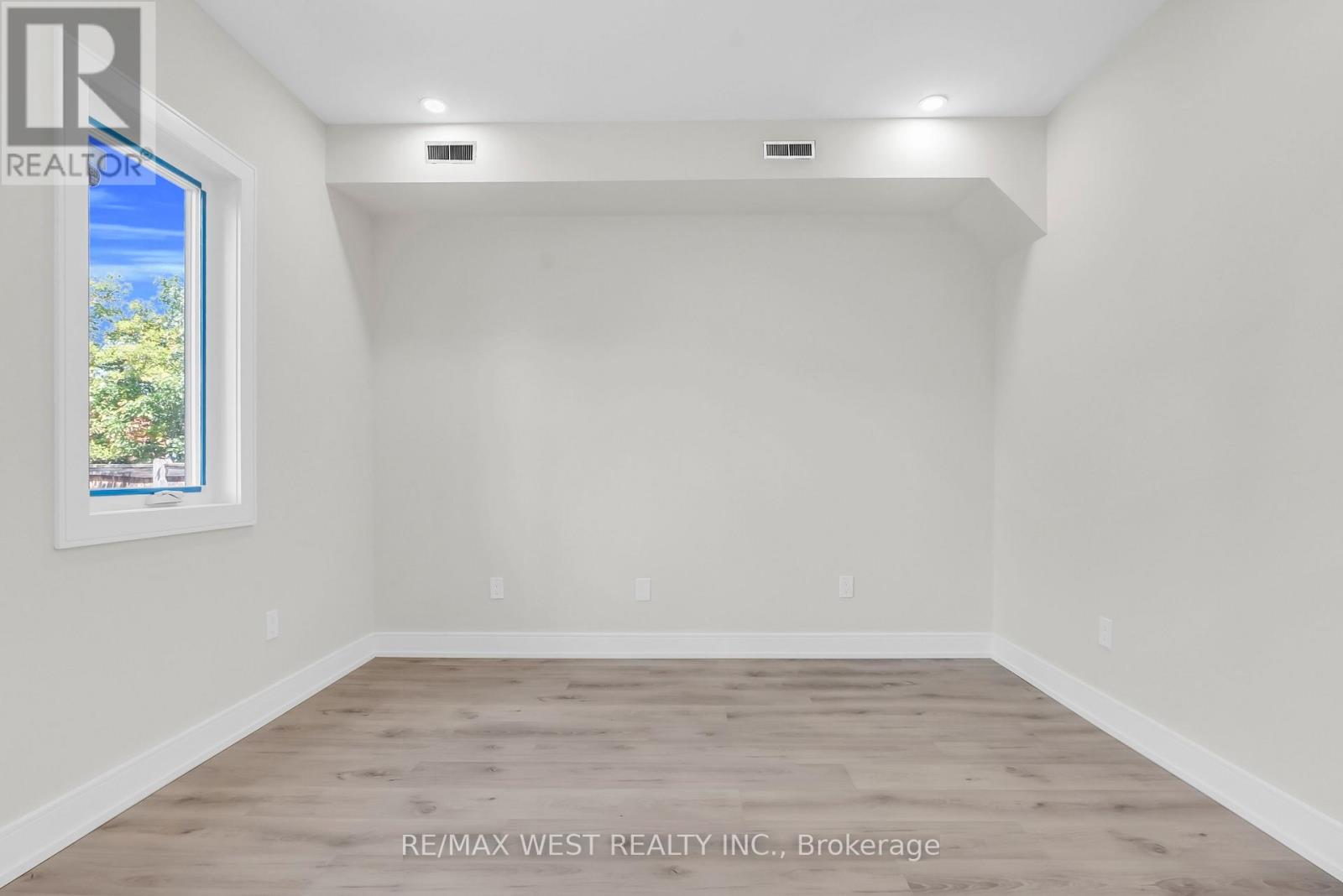 2 - 36 Park Road S, Oshawa, Ontario L1J 4G8 - Photo 7 - E13415594