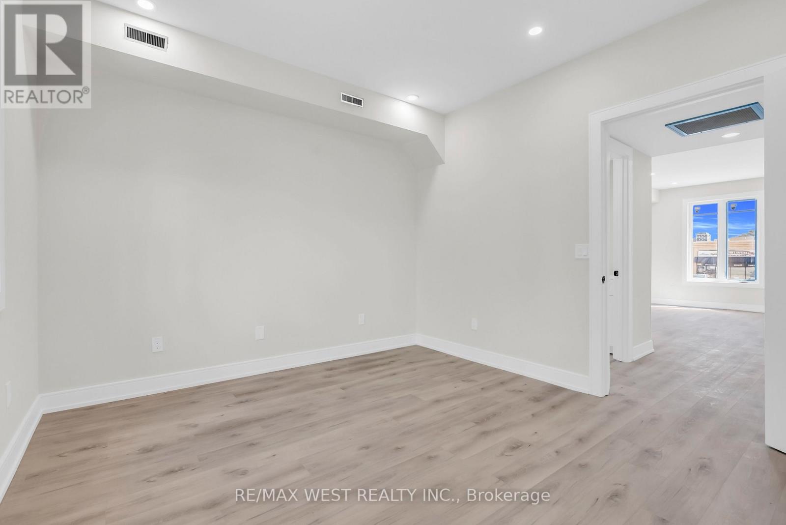 2 - 36 Park Road S, Oshawa, Ontario L1J 4G8 - Photo 9 - E13415594