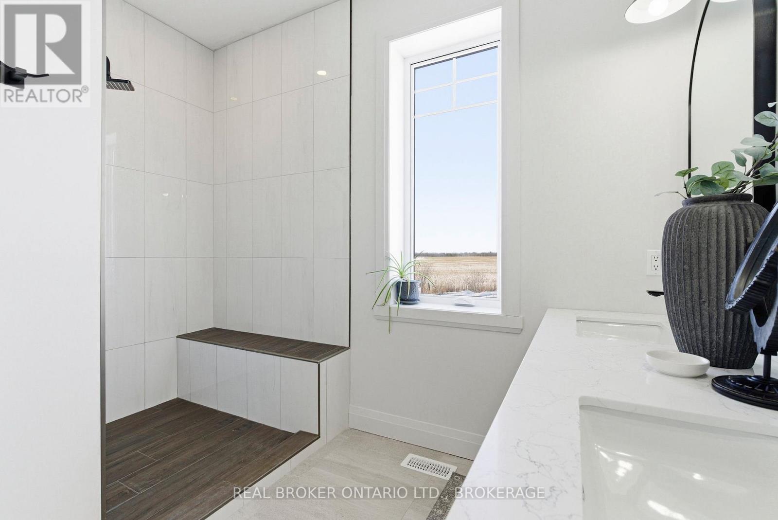 16119 Eamer Road, South Stormont, Ontario  K0C 1R0 - Photo 18 - X13415548