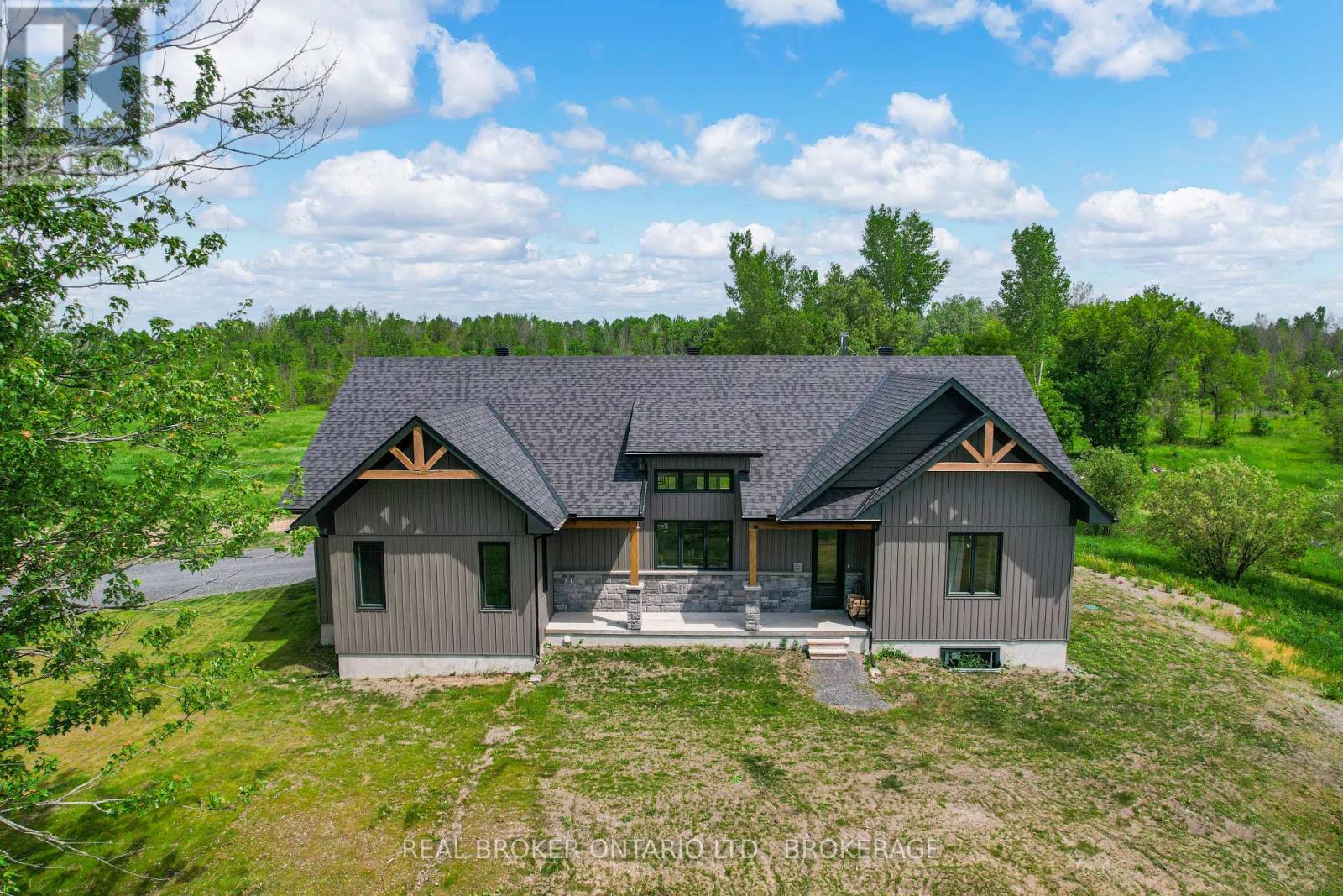 16119 Eamer Road, South Stormont, Ontario  K0C 1R0 - Photo 2 - X13415548