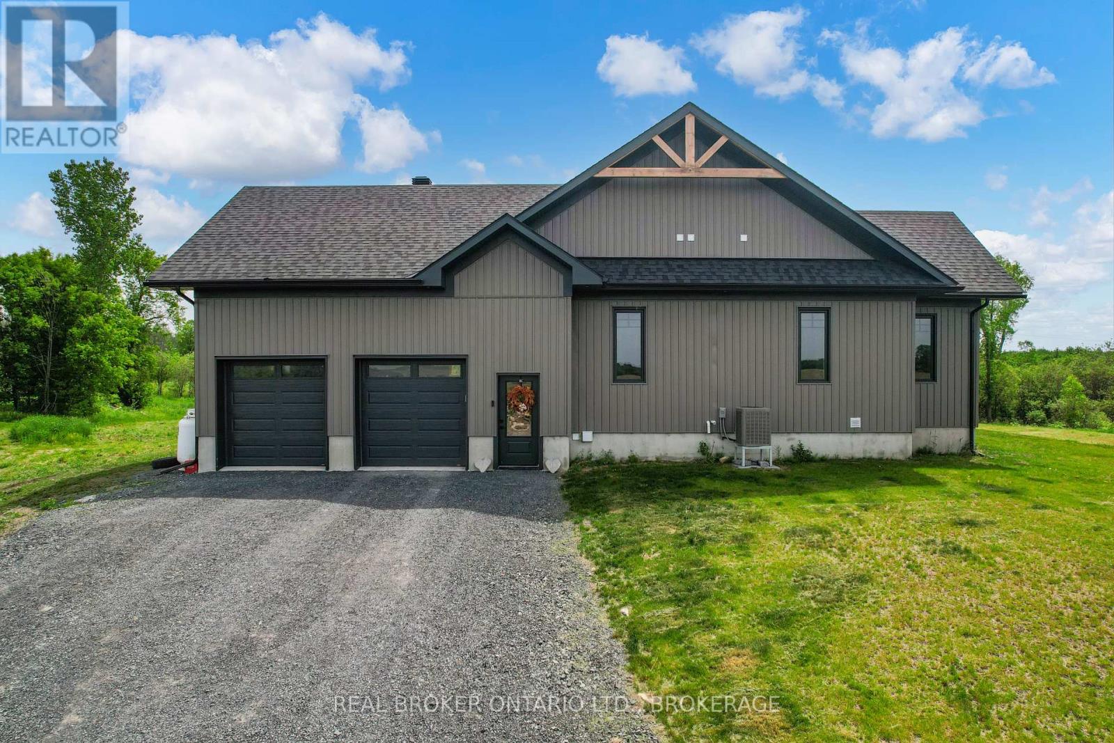 16119 Eamer Road, South Stormont, Ontario  K0C 1R0 - Photo 4 - X13415548