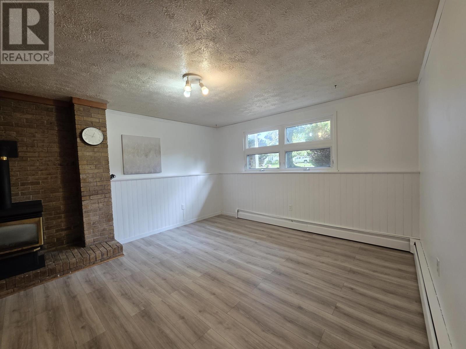 7 Crestview Drive, Charlottetown, Prince Edward Island  C1E 1N4 - Photo 10 - 202613653
