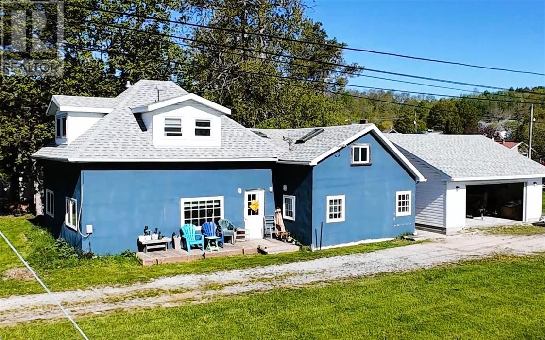 2 Main Street, Gore Bay, Ontario  P0P 1H0 - Photo 2 - 2127958