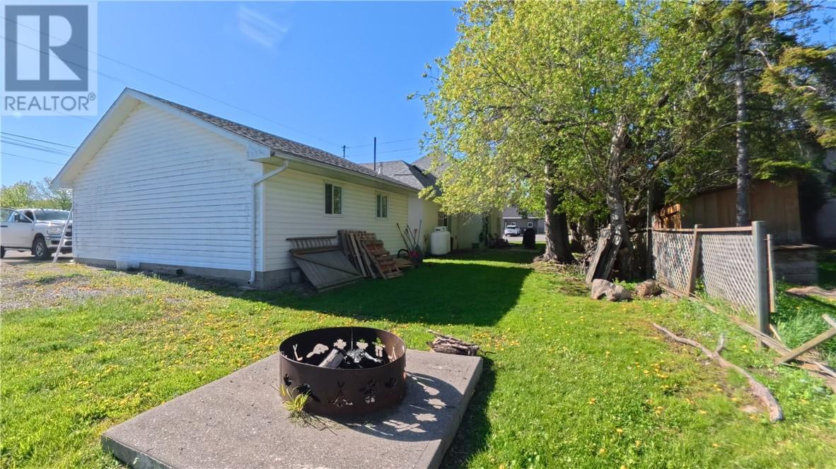2 Main Street, Gore Bay, Ontario  P0P 1H0 - Photo 28 - 2127958