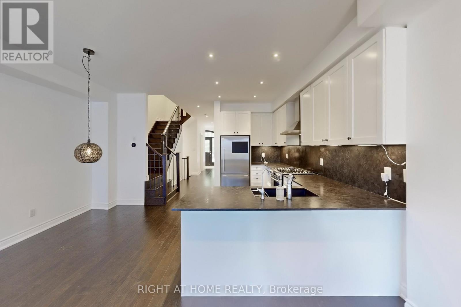 31 Lady Evelyn Crescent, Brampton, Ontario  L6Y 6C7 - Photo 13 - W13415556