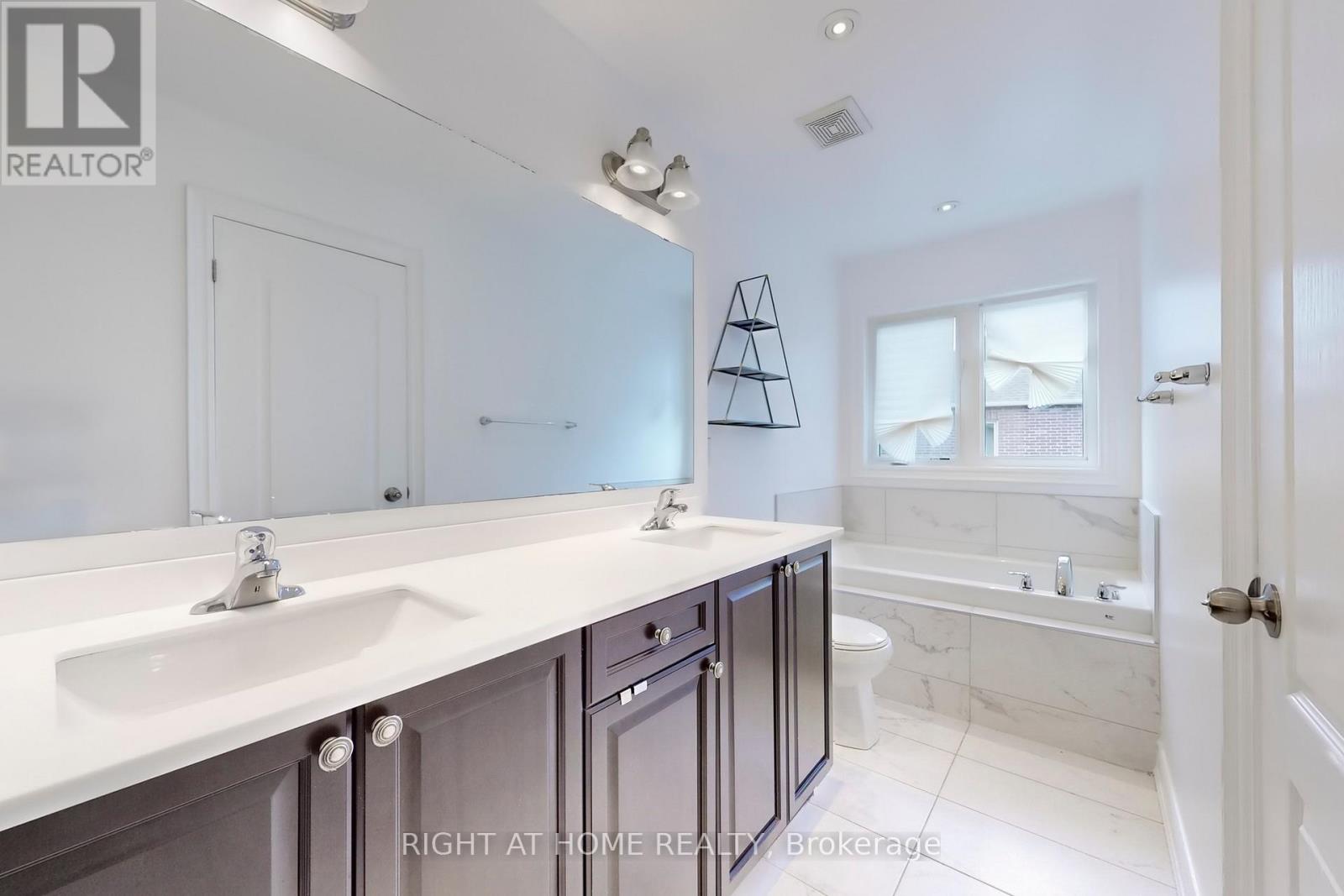 31 Lady Evelyn Crescent, Brampton, Ontario  L6Y 6C7 - Photo 33 - W13415556