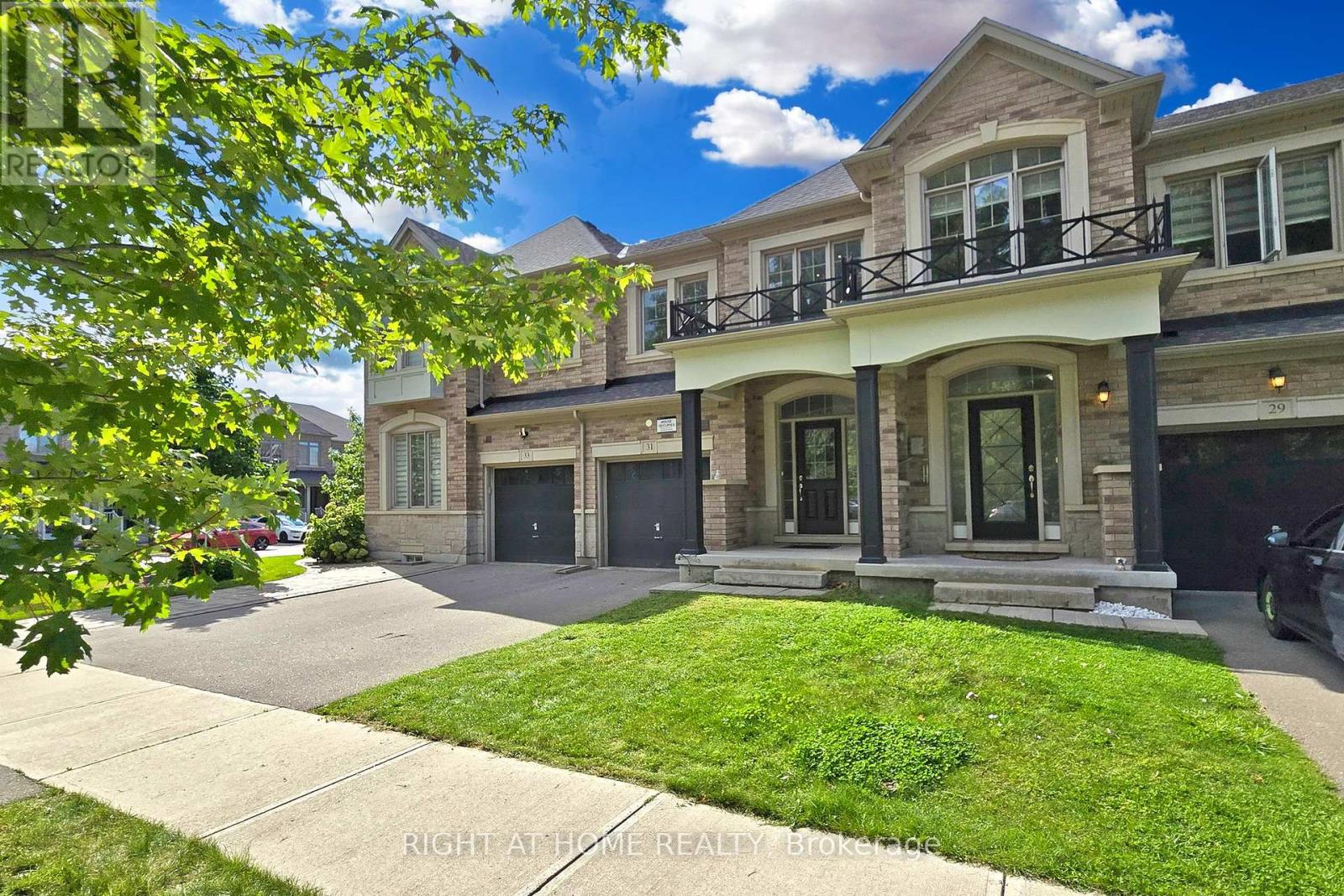 31 Lady Evelyn Crescent, Brampton, Ontario  L6Y 6C7 - Photo 4 - W13415556