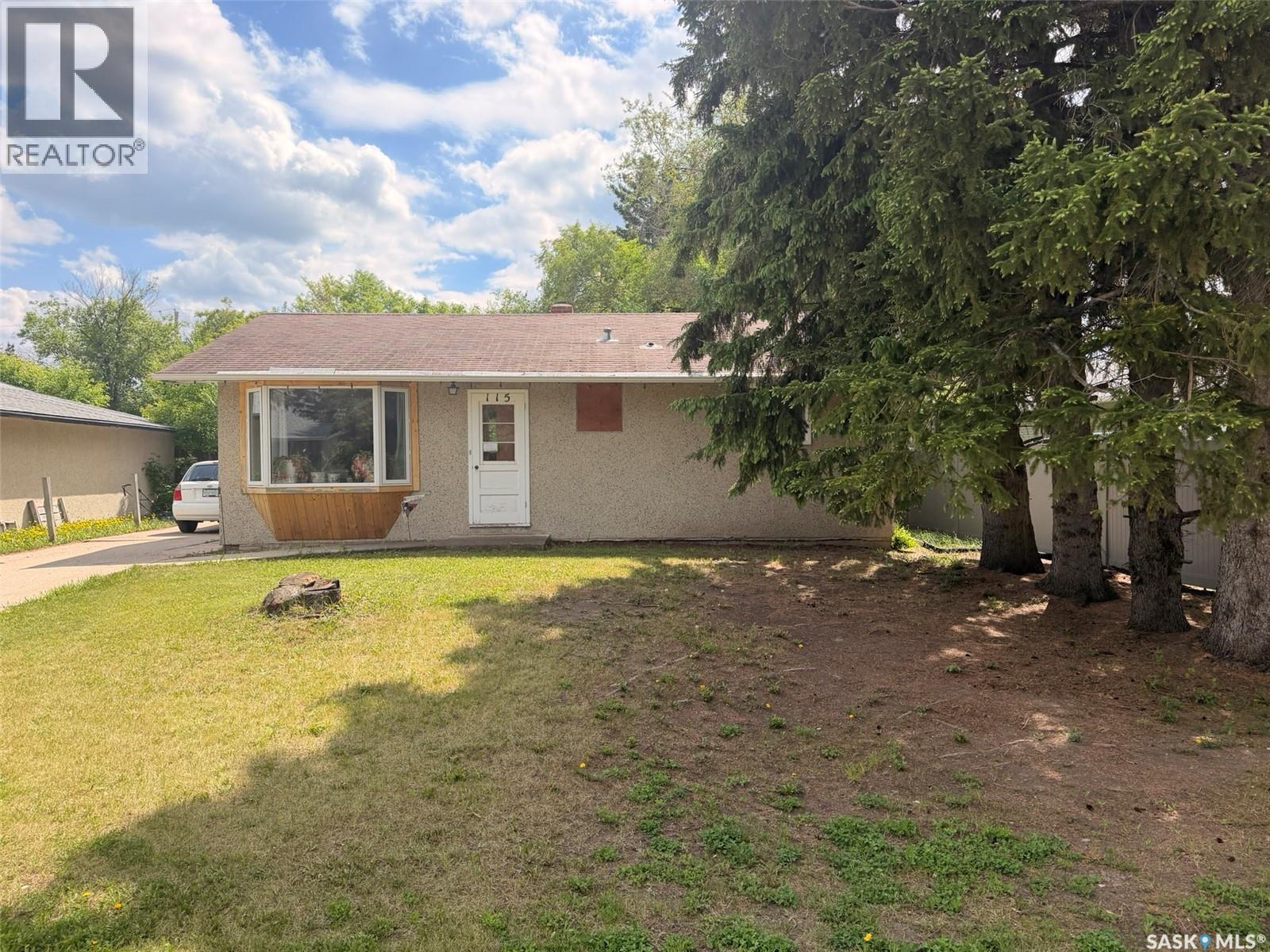 115 South AVENUE W, hafford, Saskatchewan