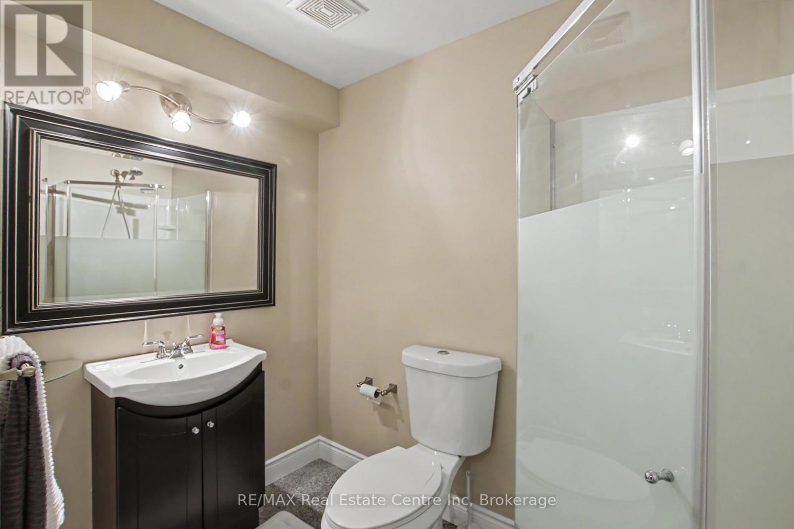 74 Activa Avenue, Kitchener, Ontario  N2E 3R4 - Photo 32 - X13414770