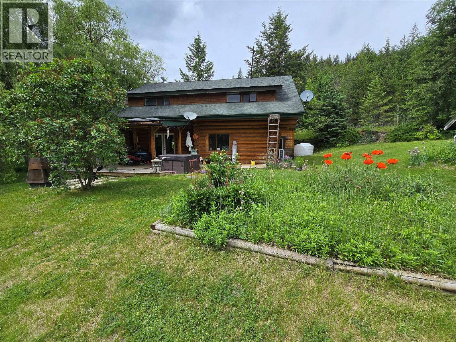 2492 Lloyd Road, Clearwater, British Columbia  V0E 3A0 - Photo 27 - 10390512