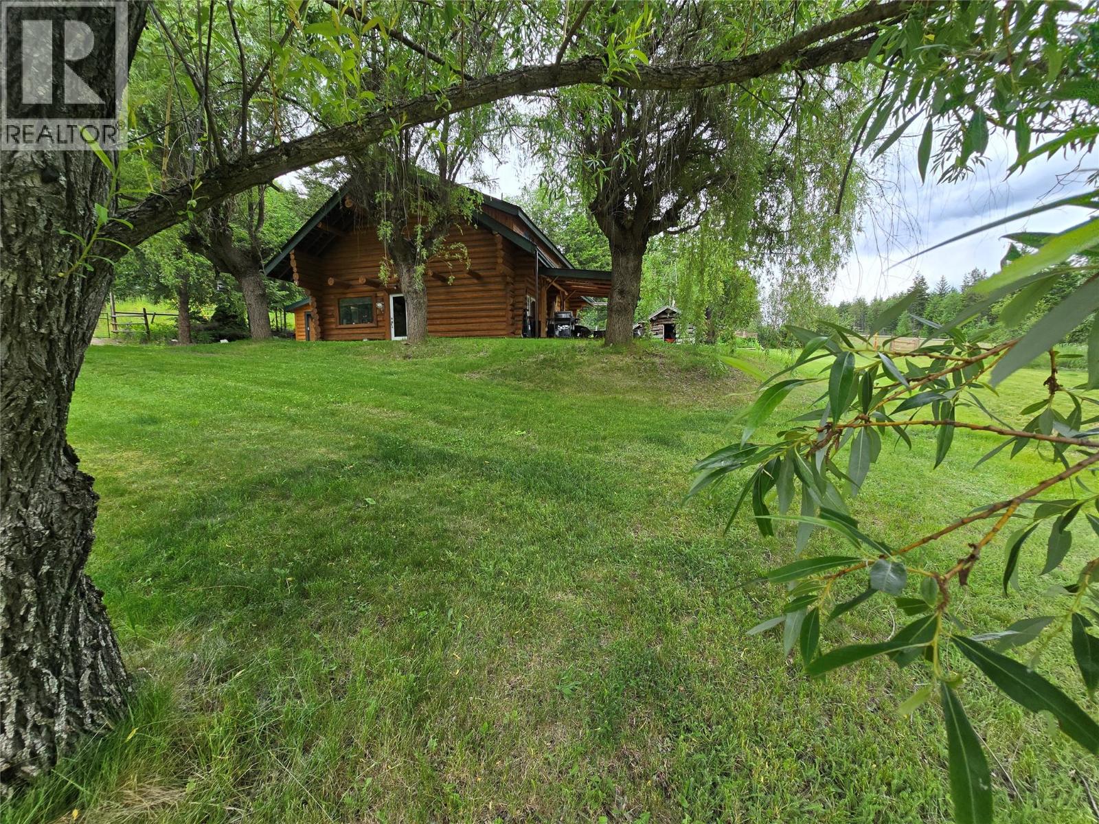 2492 Lloyd Road, Clearwater, British Columbia  V0E 3A0 - Photo 35 - 10390512