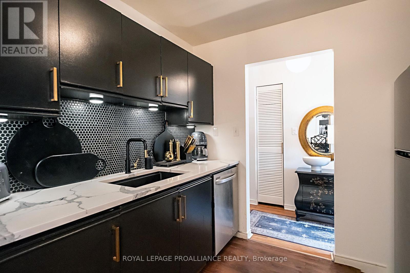 311a - 221 North Park Street, Belleville, Ontario  K8P 5A6 - Photo 3 - X12804718