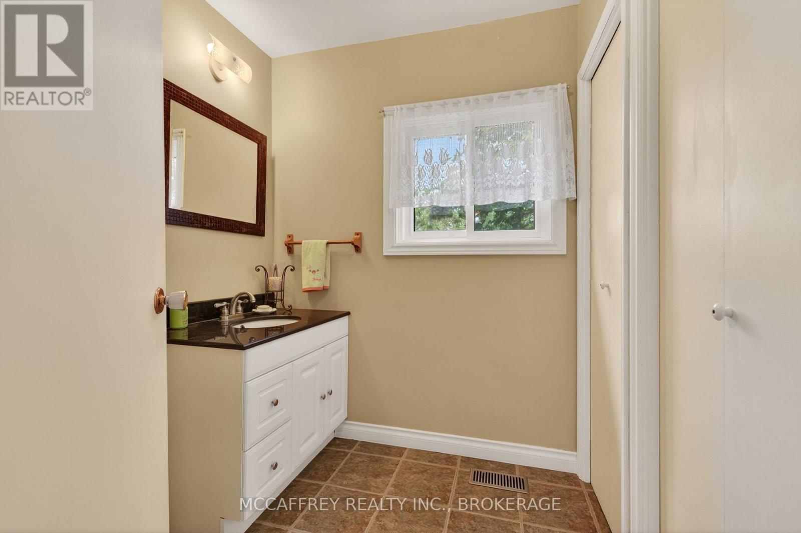 1415 County Rd 5, Loyalist, Ontario  K7R 3K9 - Photo 17 - X13415746
