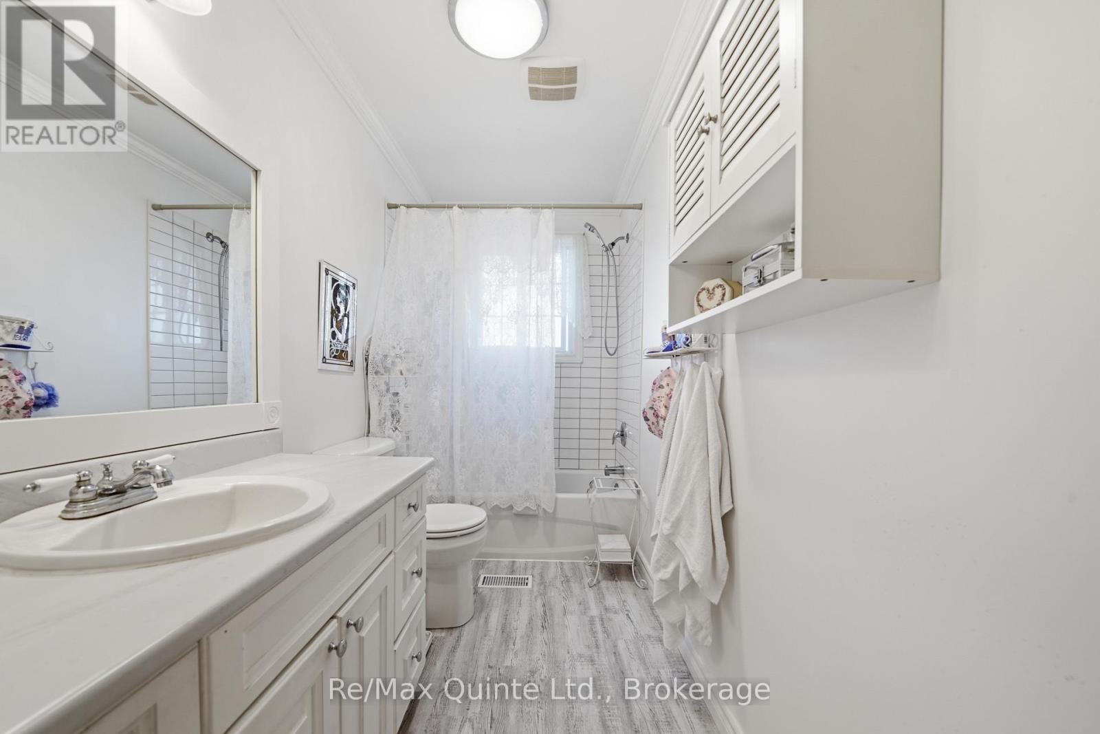 20 Ferry Street, Quinte West, Ontario  K8V 1S2 - Photo 18 - X13415874