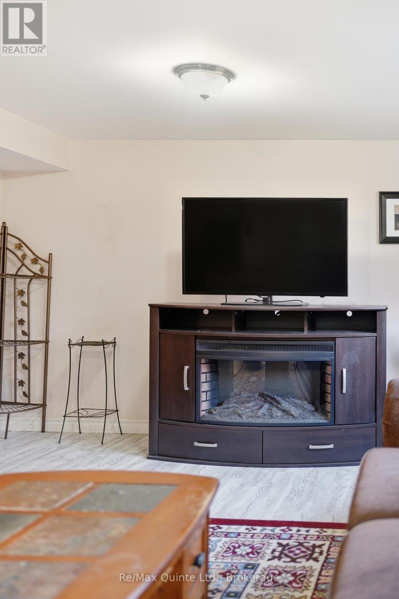 20 Ferry Street, Quinte West, Ontario  K8V 1S2 - Photo 28 - X13415874