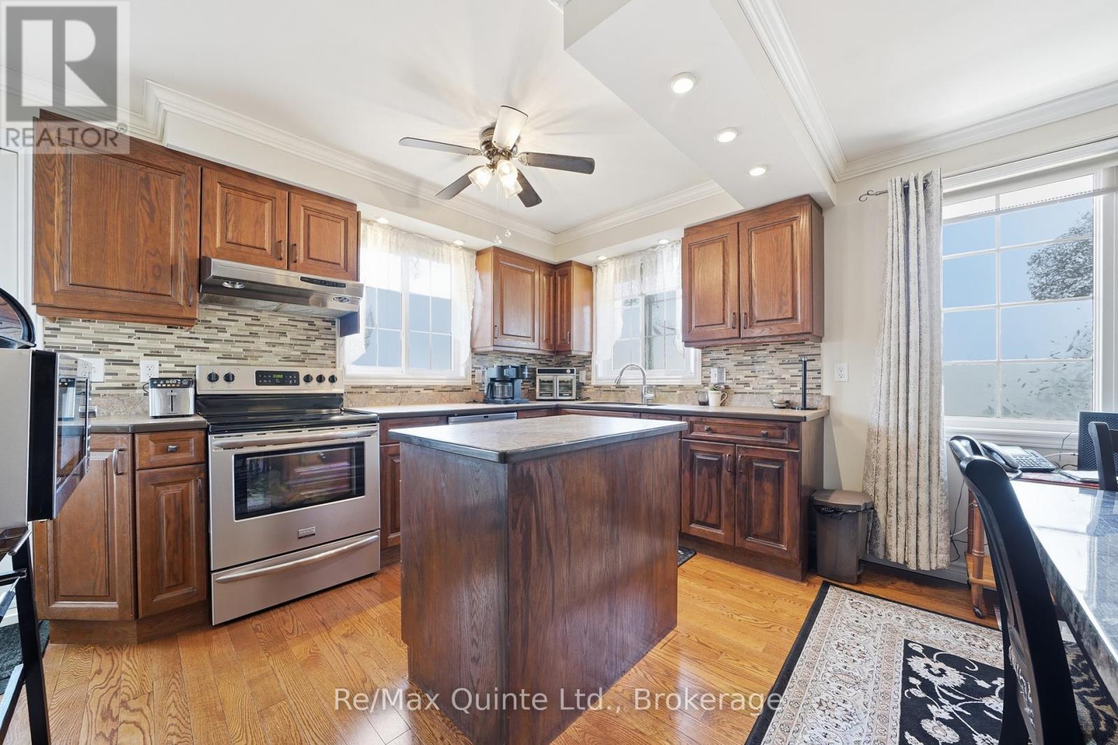 20 Ferry Street, Quinte West, Ontario  K8V 1S2 - Photo 4 - X13415874