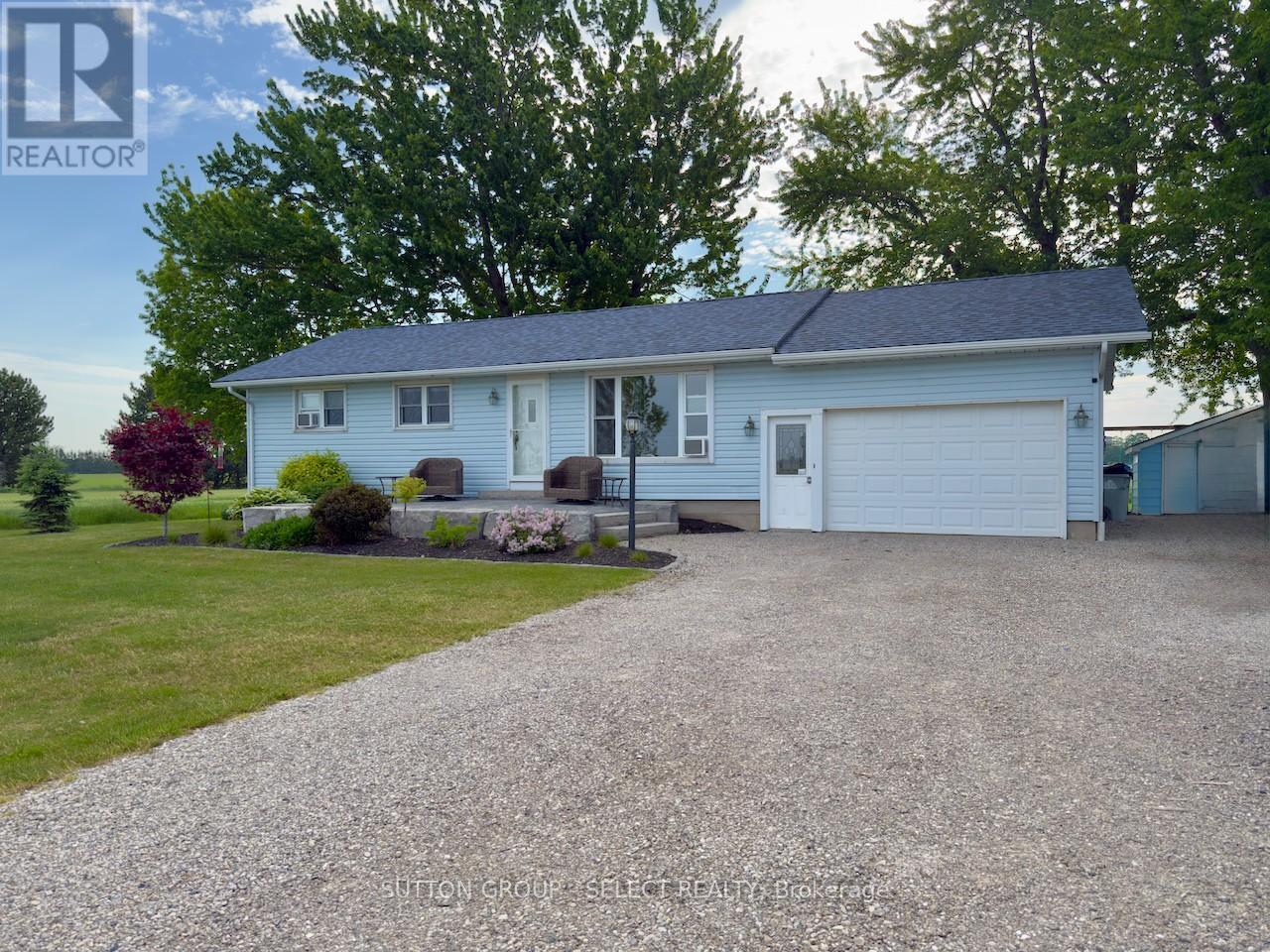 73636 Bluewater Highway, Rr 2 Highway, Bluewater, Ontario  N0M 2T0 - Photo 1 - X13415646