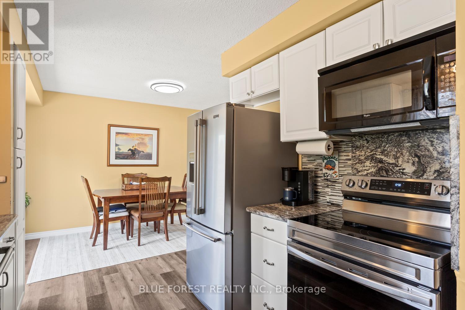 183 Queen Street, North Middlesex, Ontario  N0M 1A0 - Photo 12 - X13415718