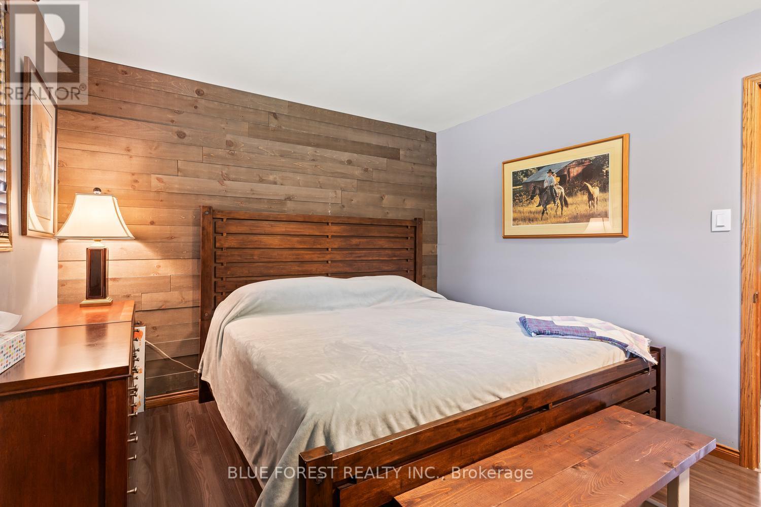 183 Queen Street, North Middlesex, Ontario  N0M 1A0 - Photo 18 - X13415718