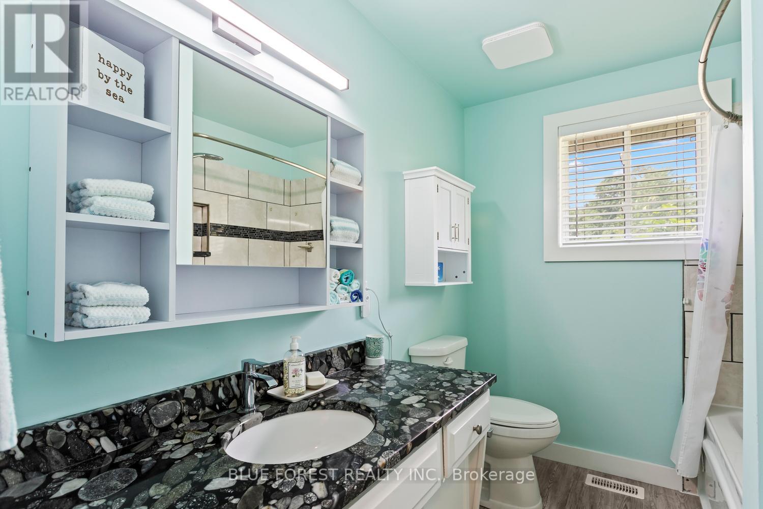 183 Queen Street, North Middlesex, Ontario  N0M 1A0 - Photo 20 - X13415718