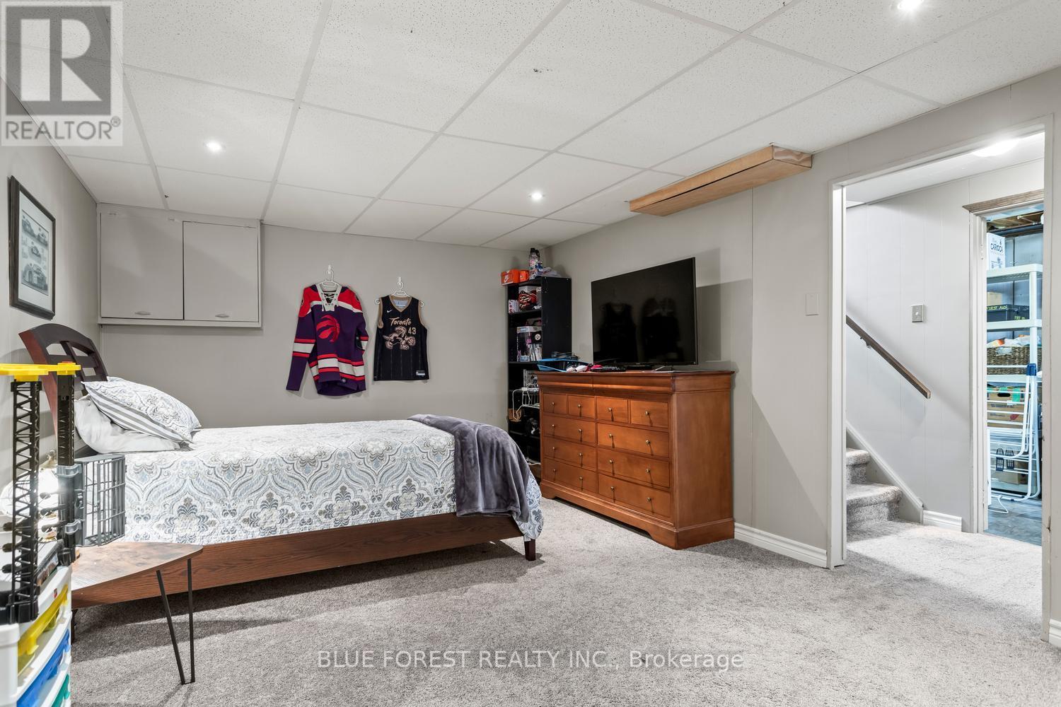 183 Queen Street, North Middlesex, Ontario  N0M 1A0 - Photo 30 - X13415718