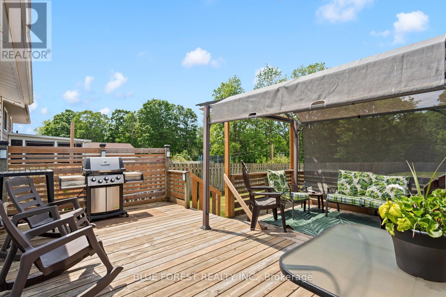 183 Queen Street, North Middlesex, Ontario  N0M 1A0 - Photo 39 - X13415718