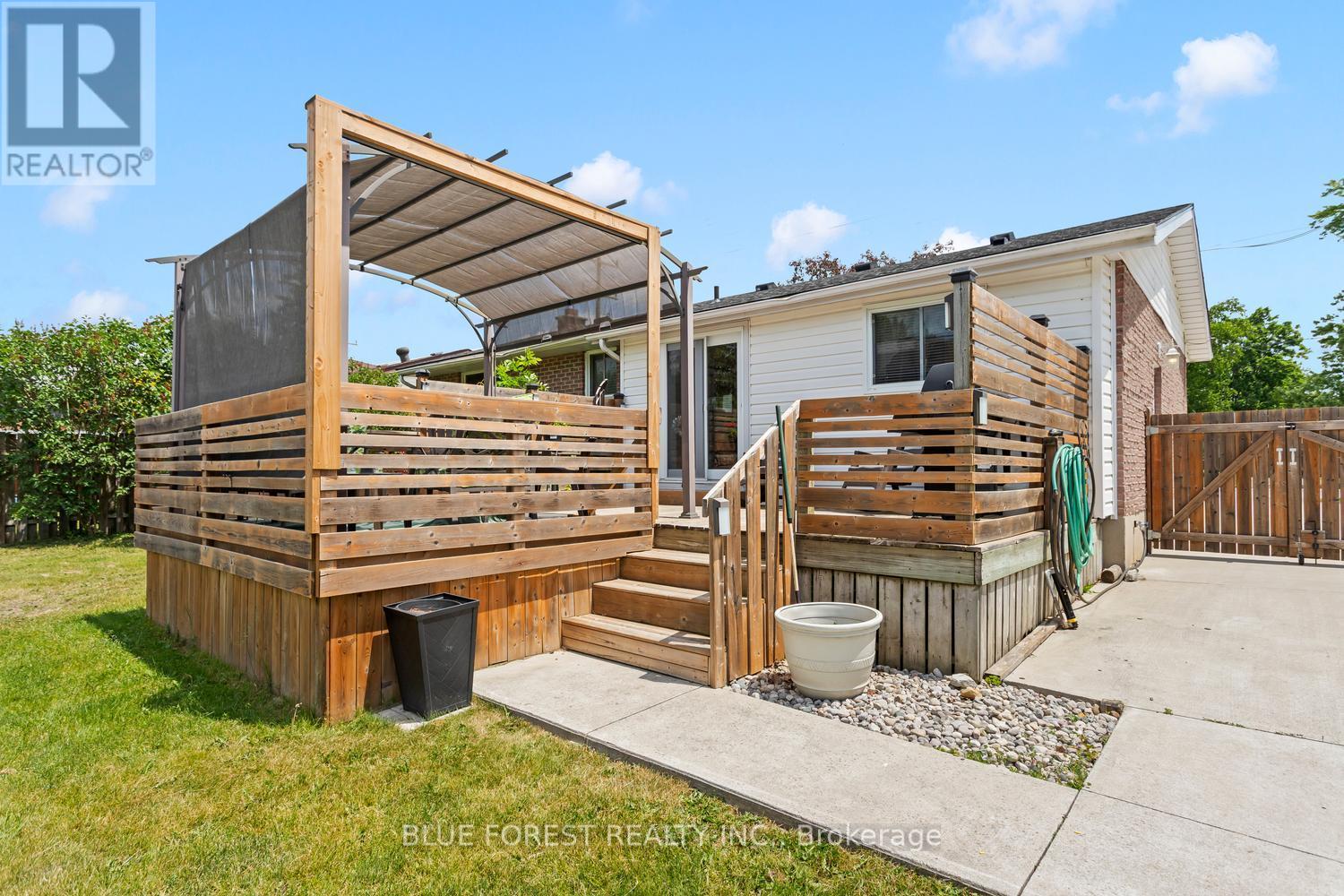183 Queen Street, North Middlesex, Ontario  N0M 1A0 - Photo 41 - X13415718