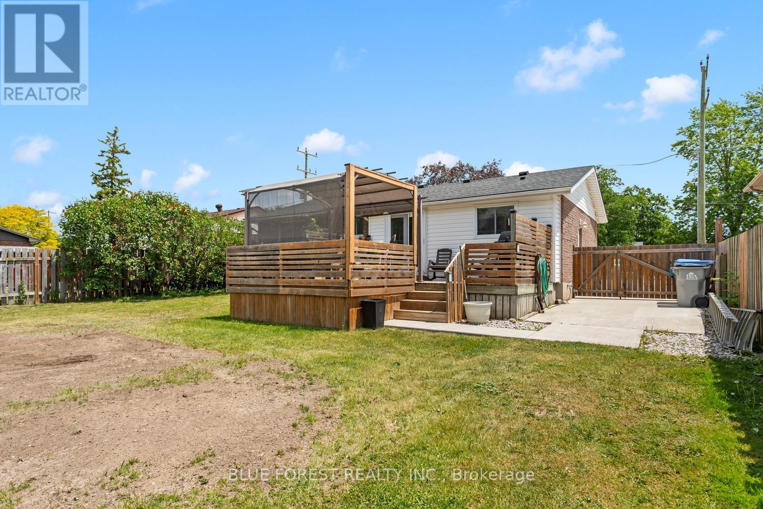 183 Queen Street, North Middlesex, Ontario  N0M 1A0 - Photo 42 - X13415718
